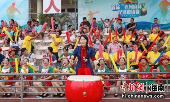 夜蒲4大尺度吸乳视频